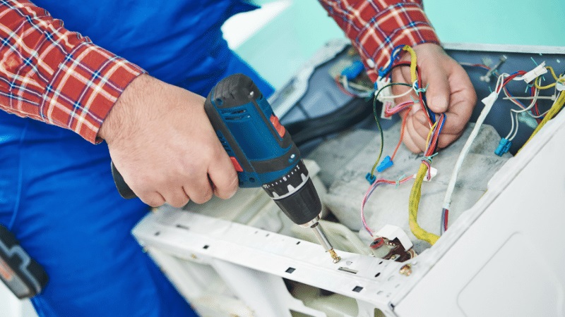 Kartal Mitsubishi Mitsubishi çamaşır makinesi kart tamiri – Su almama arızası orijinal parça ile giderildi. - Teknik servis örneği